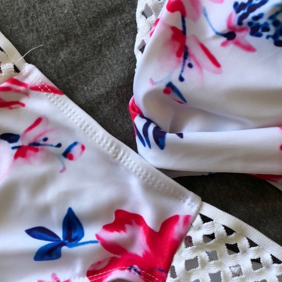 NWOT Colorful flower bikini set - Picture 3 of 3